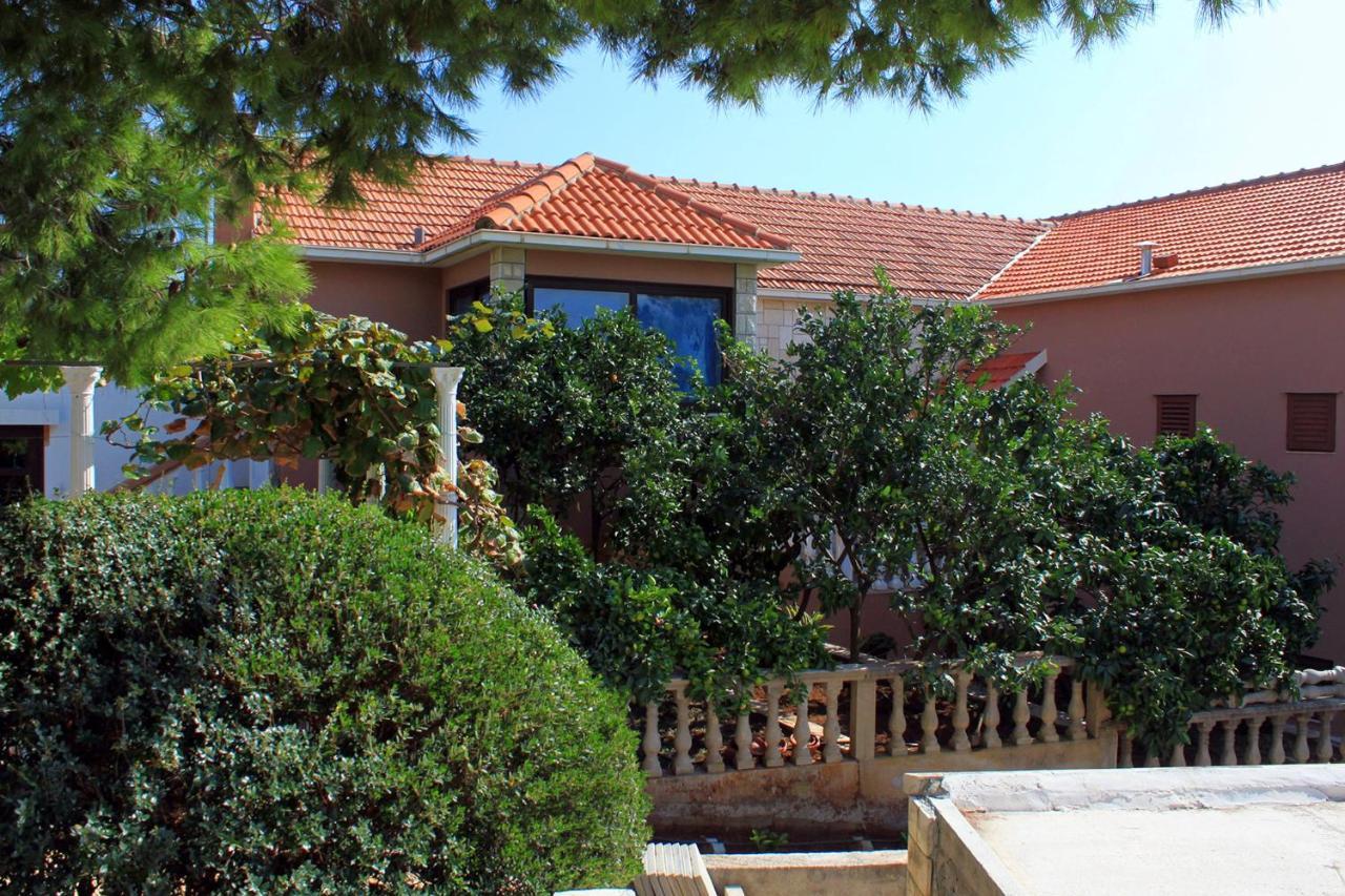 Apartments With A Parking Space Zavalatica, Korcula - 4453 Luaran gambar