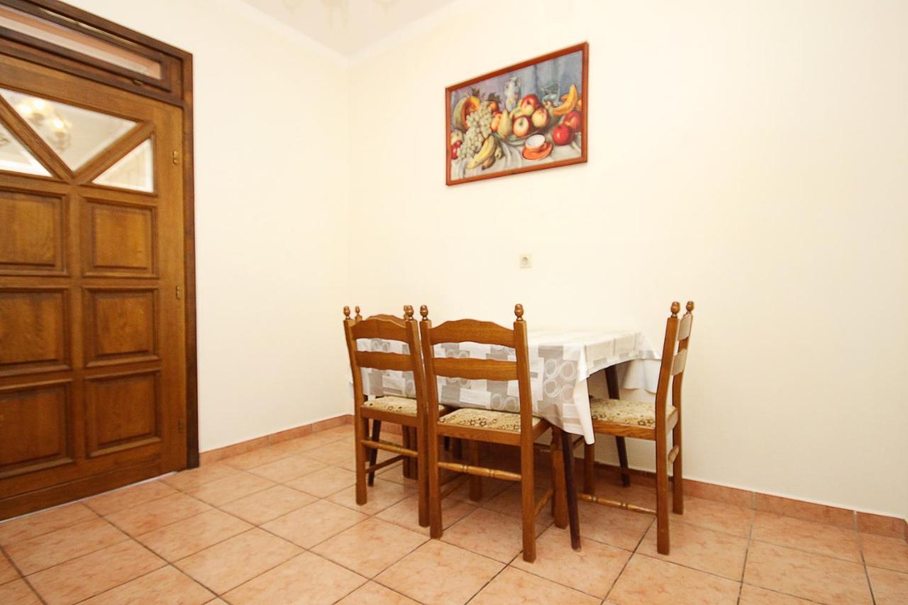 Apartments With A Parking Space Zavalatica, Korcula - 4453 Luaran gambar