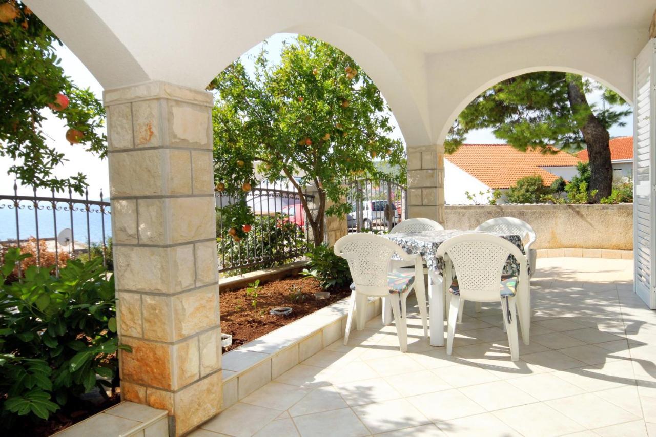 Apartments With A Parking Space Zavalatica, Korcula - 4453 Luaran gambar