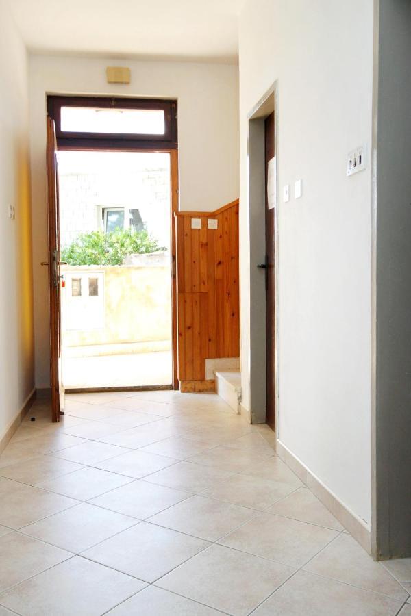 Apartments With A Parking Space Zavalatica, Korcula - 4453 Luaran gambar